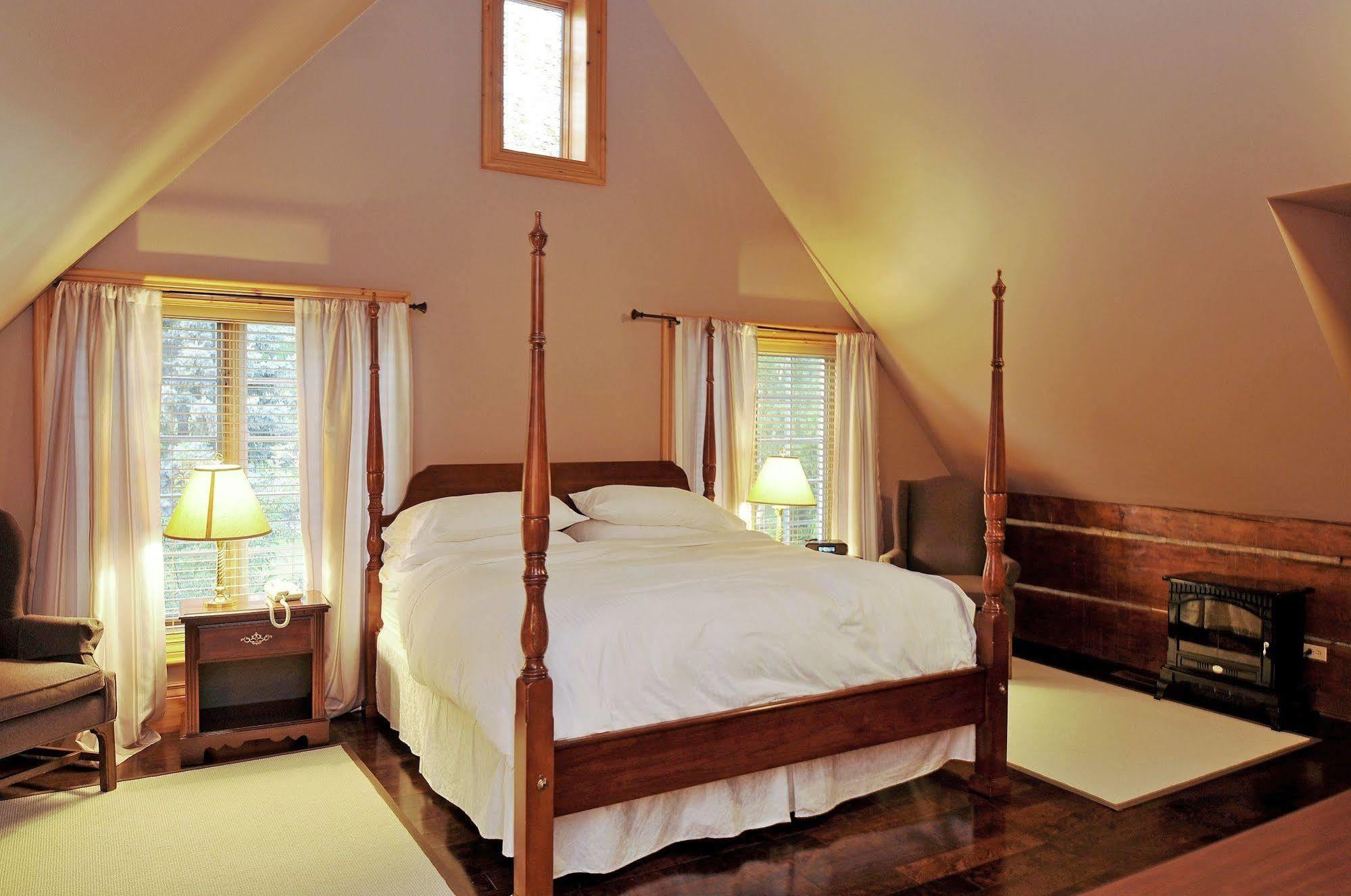 Eganridge Resort, Golf Club & Spa Bobcaygeon 外观 照片