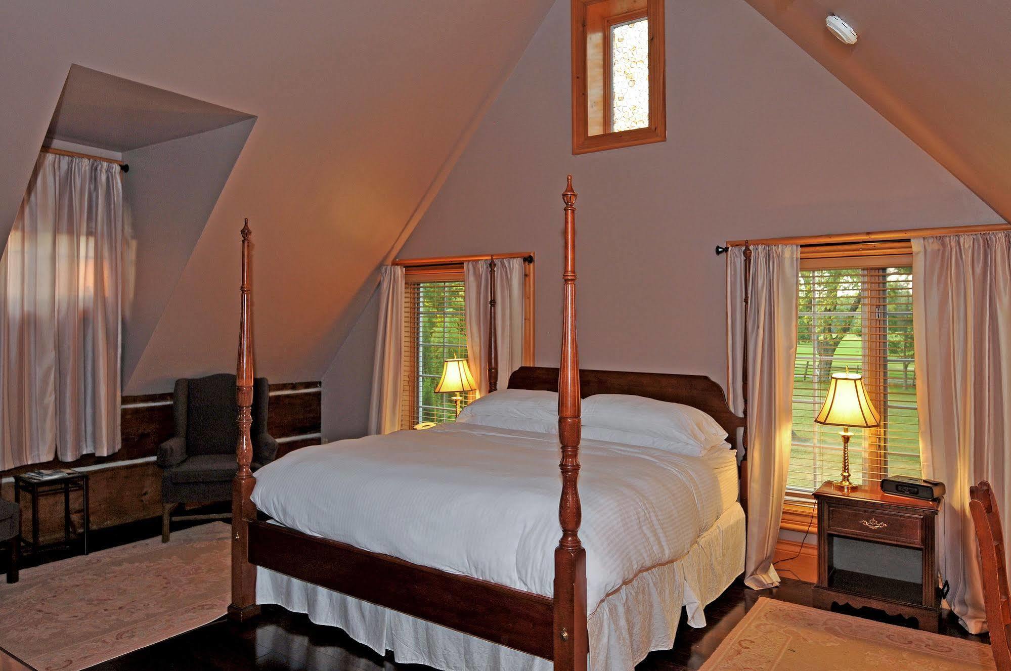 Eganridge Resort, Golf Club & Spa Bobcaygeon 外观 照片